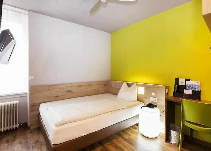 Basic אינסברוק