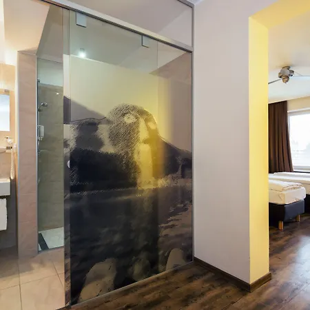 ベーシック インスブルック